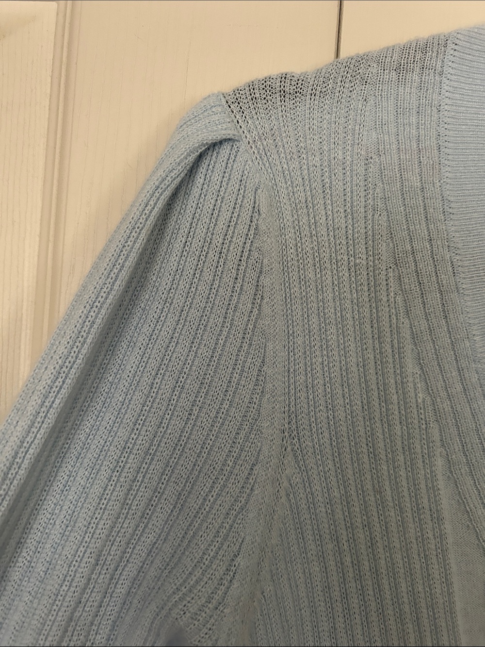 WHITE HOUSE BLACK MARKET Light Blue Ribbed Knit Sweater Large Cashmere V-Neck - Picture 3 of 8